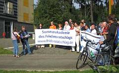 Friedensradfahrt 2007 trifft die Sommerakademie des Friedensradschlags